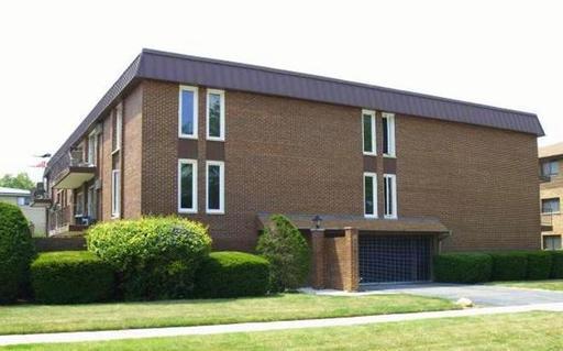 10408 Menard Ave. #2E, Oak Lawn, IL 60453