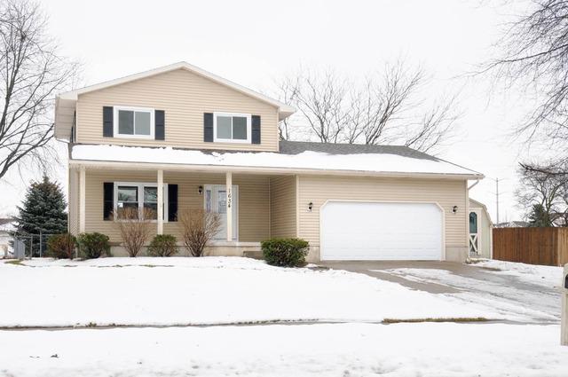 1634 Pebblewood Dr., Sycamore, IL 60178