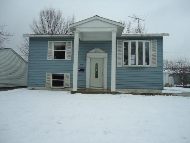 215 Mckool Ave., Romeoville, IL 60446