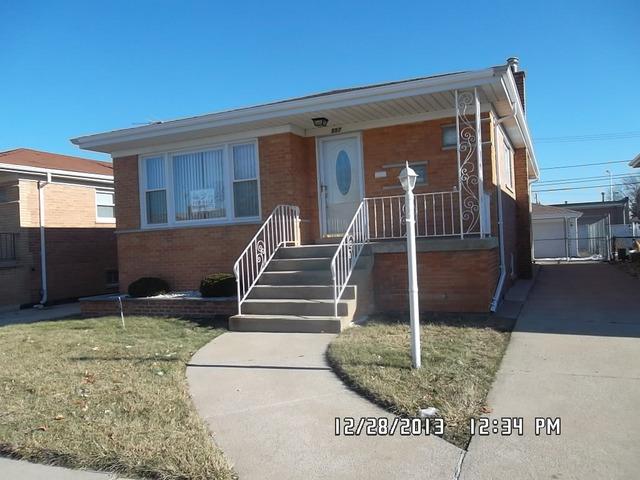 557 Hoxie Ave., Calumet City, IL 60409
