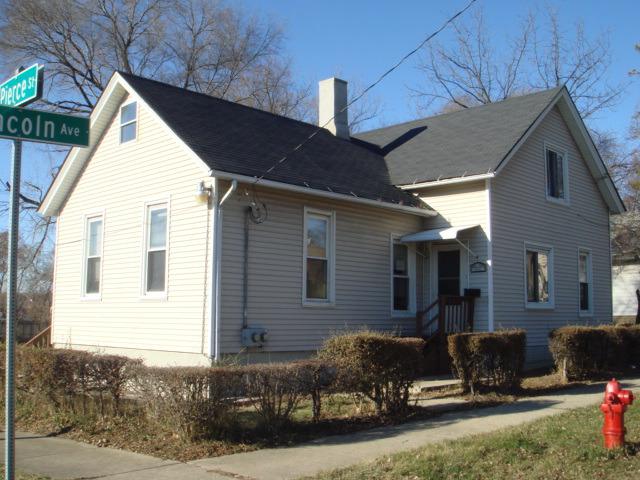 210 Pierce St., Aurora, IL 60505