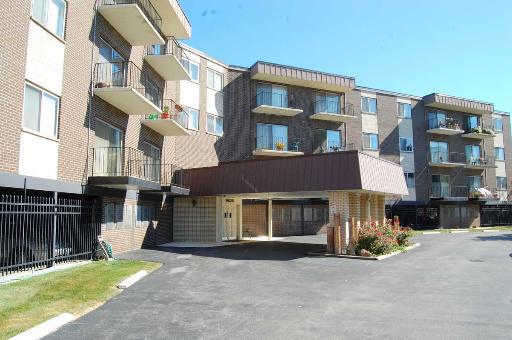 9820 S Pulaski Rd. #304, Oak Lawn, IL 60453