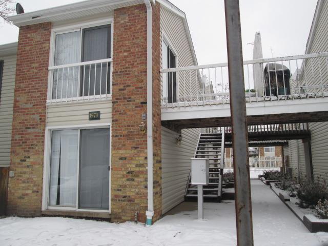 1979 Kenilworth Cir. #B, Hoffman Estates, IL 60169