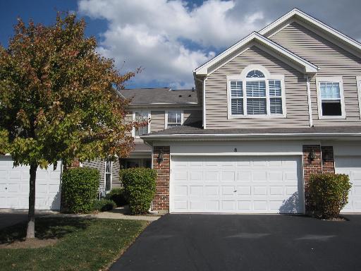 8 Cloverdale Ct., Algonquin, IL 60102