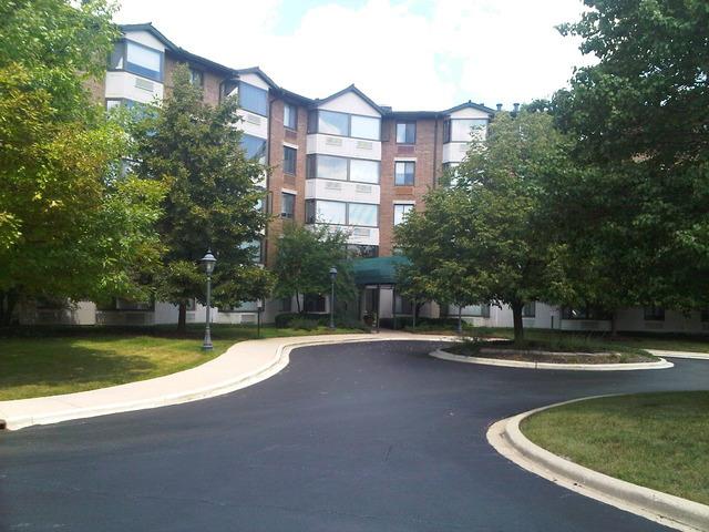 470 Fawell Blvd. #412, Glen Ellyn, IL 60137