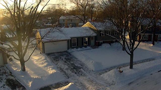 1931 Ridgefield Ln., Naperville, IL 60565