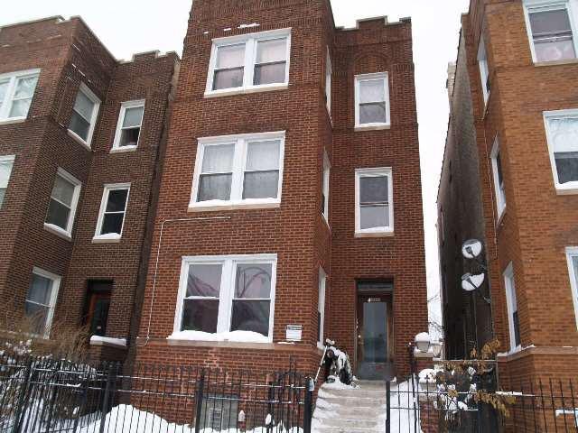 3318 W Hutchinson St., Chicago, IL 60618