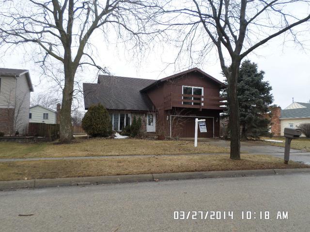 1000 Ascot Dr., Crystal Lake, IL 60014