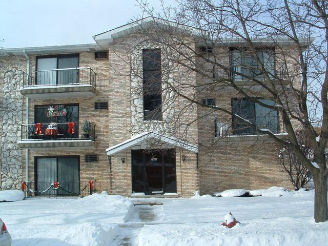 8840 Mobile Ave. #205, Oak Lawn, IL 60453
