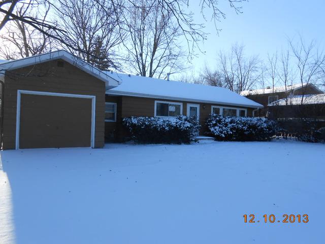 2121 Woodlane Dr., Lindenhurst, IL 60046