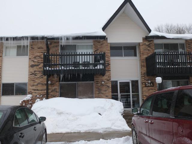 24 Kingery Quarter #101, Willowbrook, IL 60527