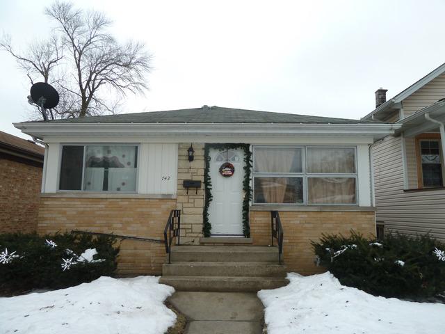 742 Bellwood Ave., Bellwood, IL 60104