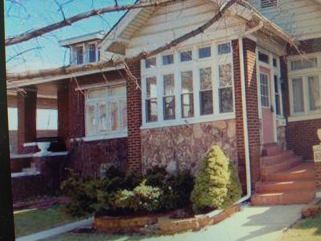 [Address Hidden by Seller], Chicago, IL 60618