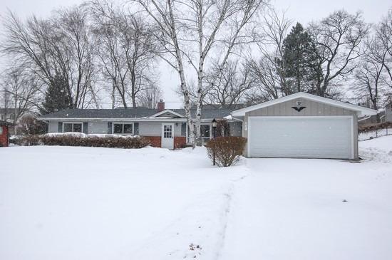37W115 Win Haven Dr., Elgin, IL 60124
