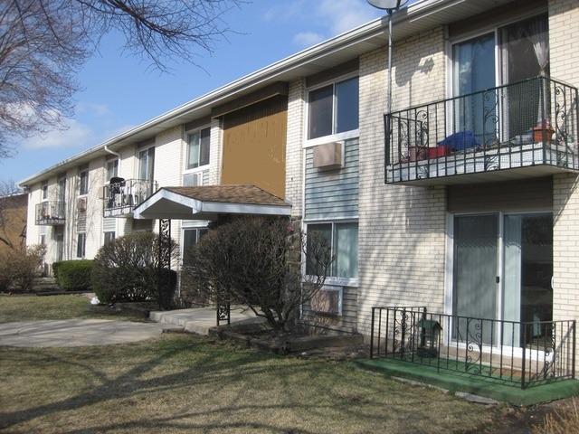 9205 Potter Ave. #2F, Des Plaines, IL 60016