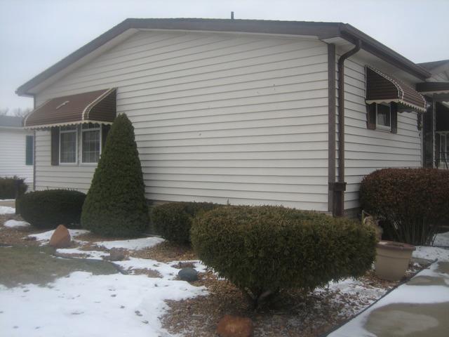 22723 S Ravisloe Ln., Frankfort, IL 60423