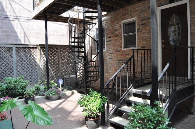 1445 N Mohawk St. #3, Chicago, IL 60610