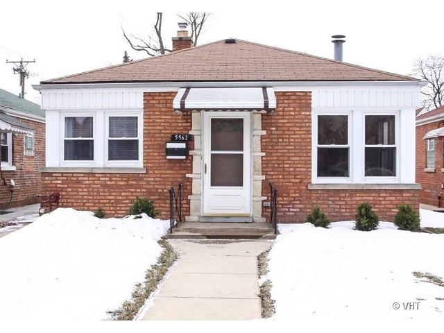 5562 N Leonard Ave., Chicago, IL 60630