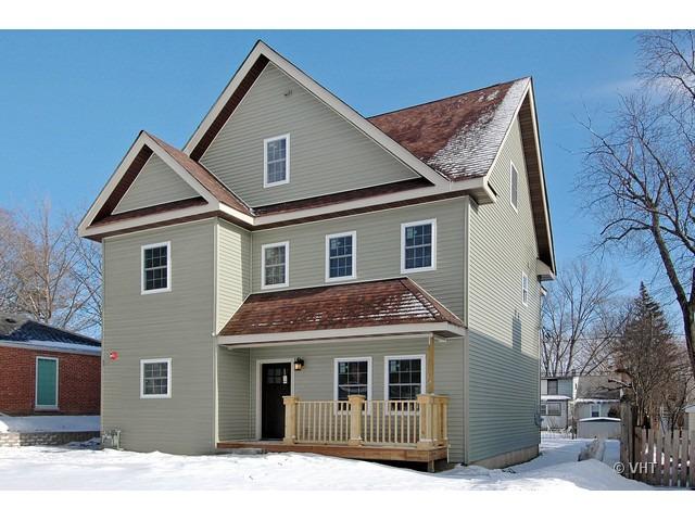 747 Division St., Barrington, IL 60010