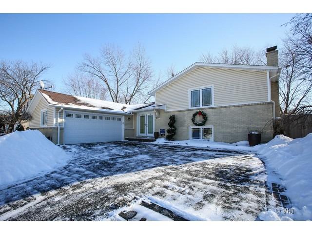 521 Revere Ave., Westmont, IL 60559