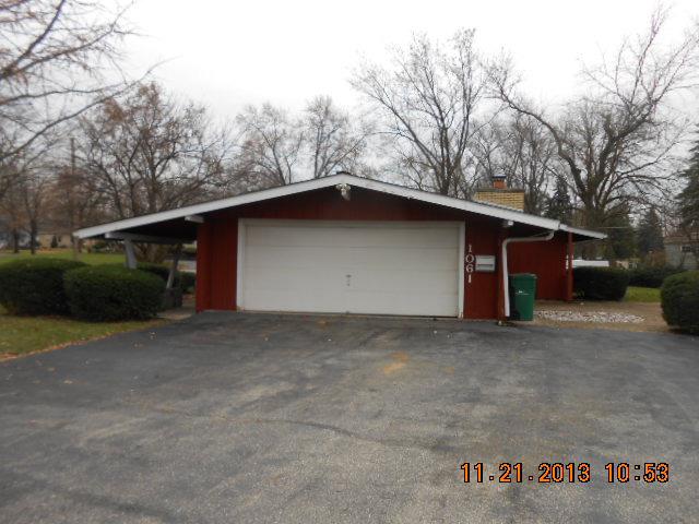 1061 Grandview Ave., Lockport, IL 60441