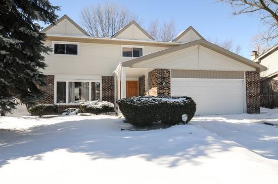 3244 N Daniels Ct., Arlington Heights, IL 60004