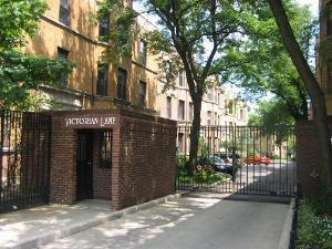754 W California Ter. #1, Chicago, IL 60657