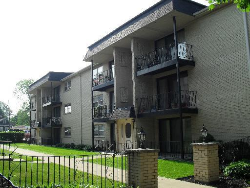 2041 N Harlem Ave. #2W, Chicago, IL 60707