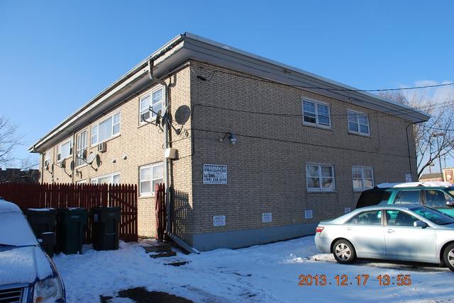 4010 Monroe St. #101, Bellwood, IL 60104