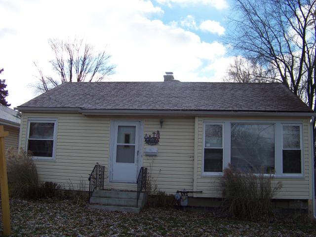 527 Hankes Ave., Aurora, IL 60505