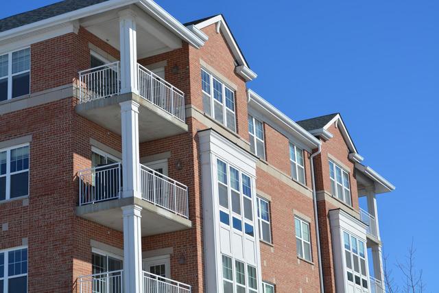 101 Pointe Dr. #407, Northbrook, IL 60062