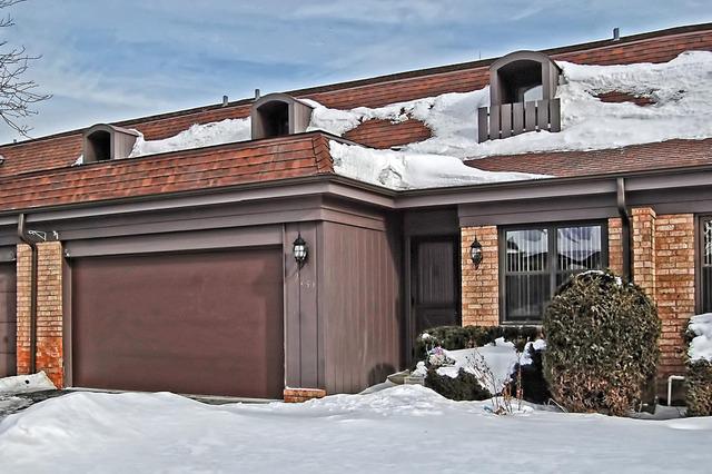 2752 Wilshire Ln., Northbrook, IL 60062