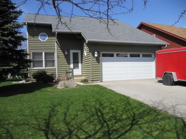 805 Summit Ave., Wauconda, IL 60084