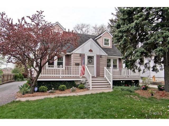 4244 Lindley St., Downers Grove, IL 60515