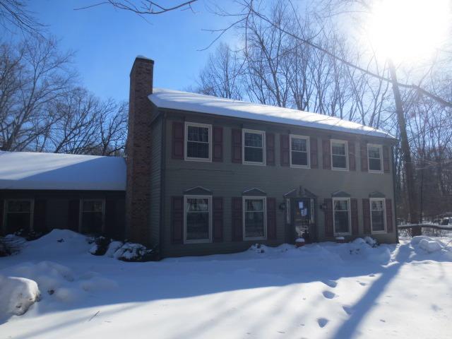 1873 Shaw Woods Dr., Rockford, IL 61107