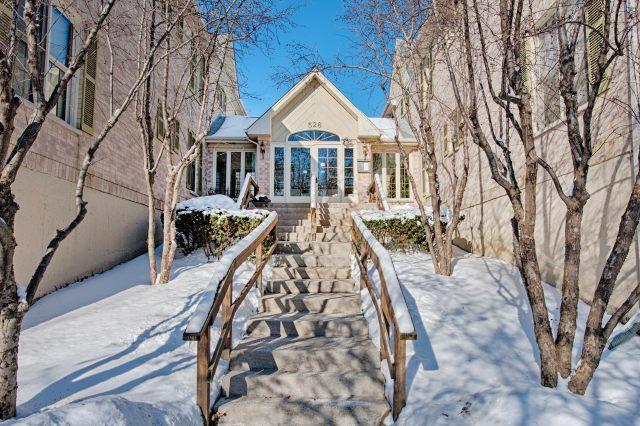528 Pershing Ave. #F, Glen Ellyn, IL 60137