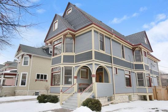 19 N Kensington Ave., La Grange, IL 60525