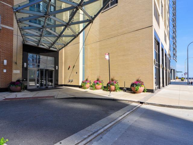 420 E Waterside Dr. #802, Chicago, IL 60601