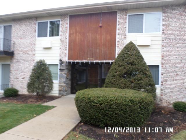 8996 Kennedy Dr. #2D, Des Plaines, IL 60016