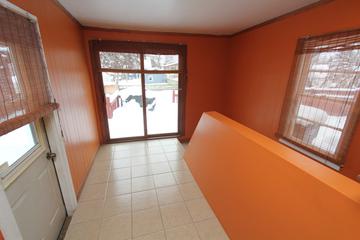 127 N Prairie Ave., Mundelein, IL 60060
