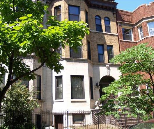 718 W Barry Ave., Chicago, IL 60657