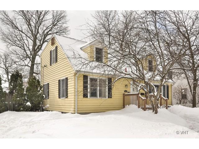 919 Gregory Ave., Wilmette, IL 60091
