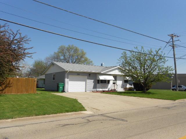 1054 Park Ave., Sycamore, IL 60178