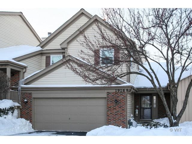 1916 Wellington Pl., Downers Grove, IL 60516
