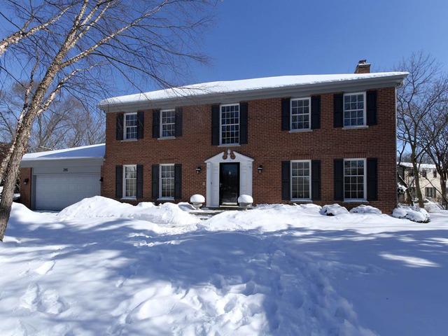 395 Covington Dr., Barrington, IL 60010