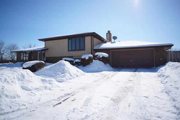 16604 Luella Ave., South Holland, IL 60473