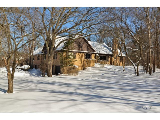 1545 Lawrence Ln., Northbrook, IL 60062