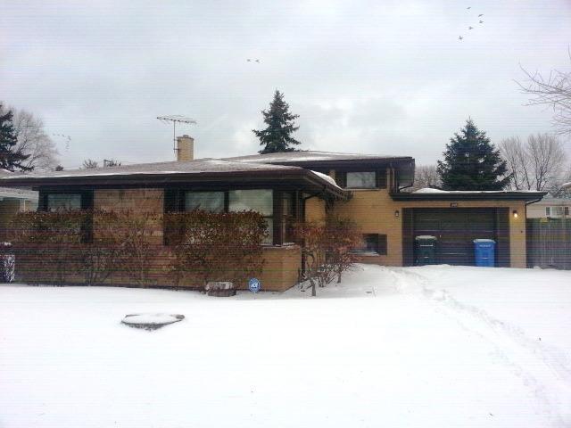 1855 Birch St., Des Plaines, IL 60018