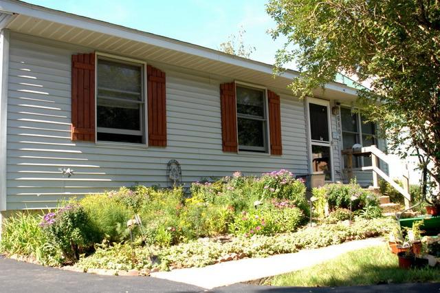 6803 Rose Ave., Crystal Lake, IL 60014