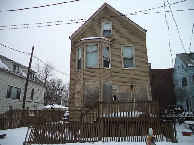 3750 N Greenview Ave., Chicago, IL 60613